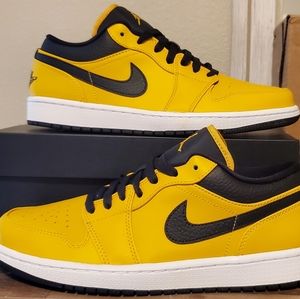 Jordan 1 Low University Gold 553558-700
